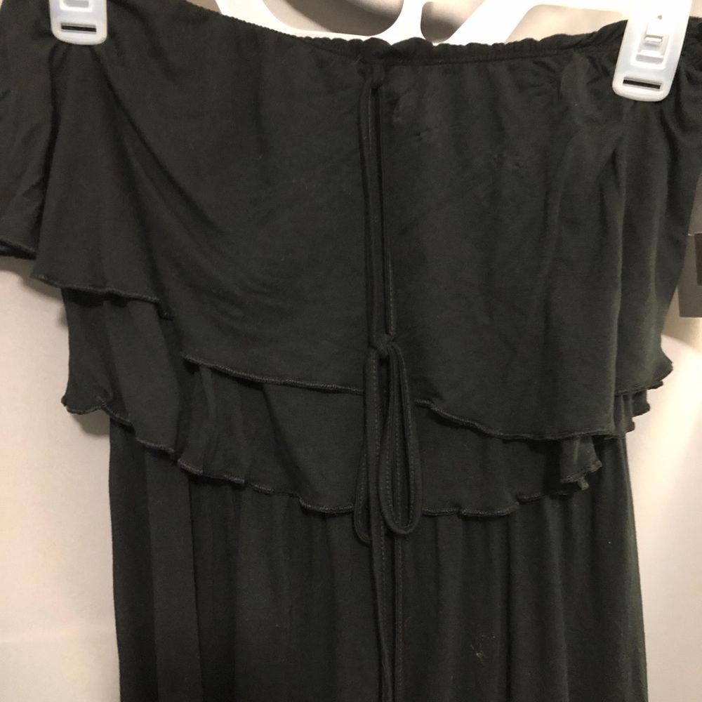 No strap dress